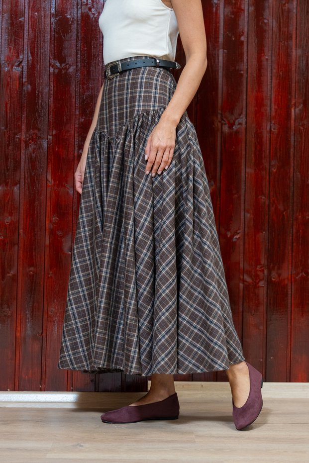 Coffee-Colored Plaid Pleated Flared Skirt