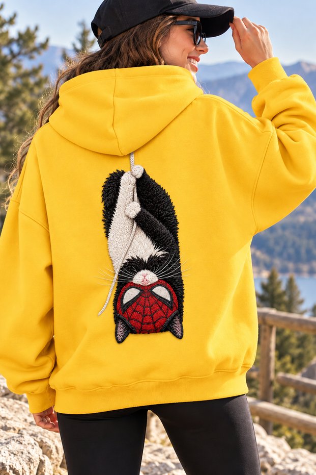 Unisex Oversized Hoodie with "Cat on a Rope" Back Print – Relaxed Casual Sweatshirt with Relaxed Fit