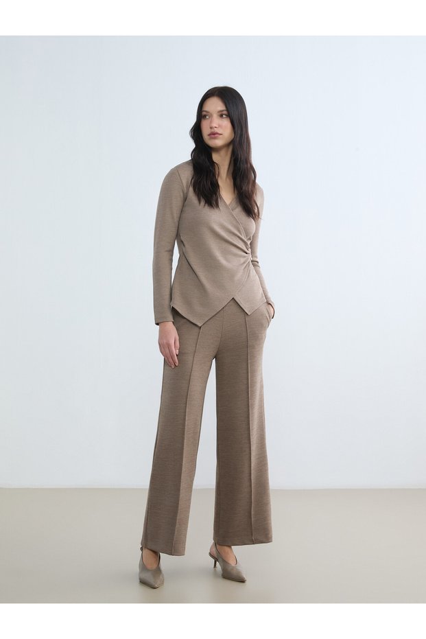 LCW EVERYDAY Beige Solid Standard & Regular Wide-Leg Women's Pants, with the ALITA CITY Touch