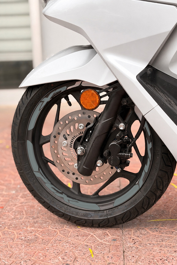 PCX-Design 12-Piece Wheel Rim Sticker Set for the Honda PCX (Enough for Front and Rear)