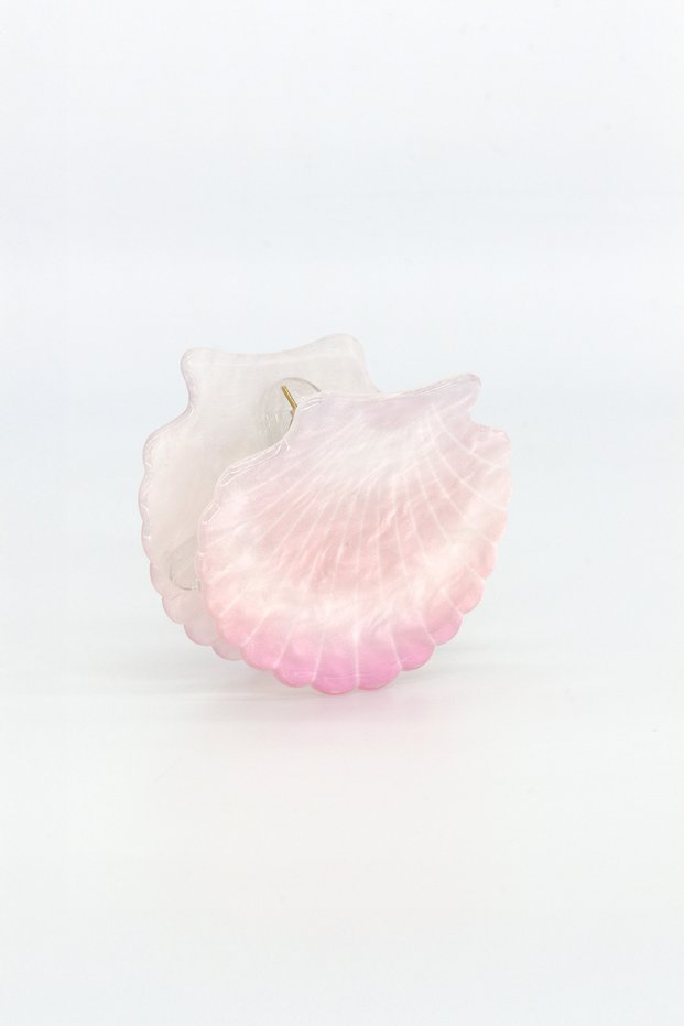 Seashell Buckled Hair Clip
