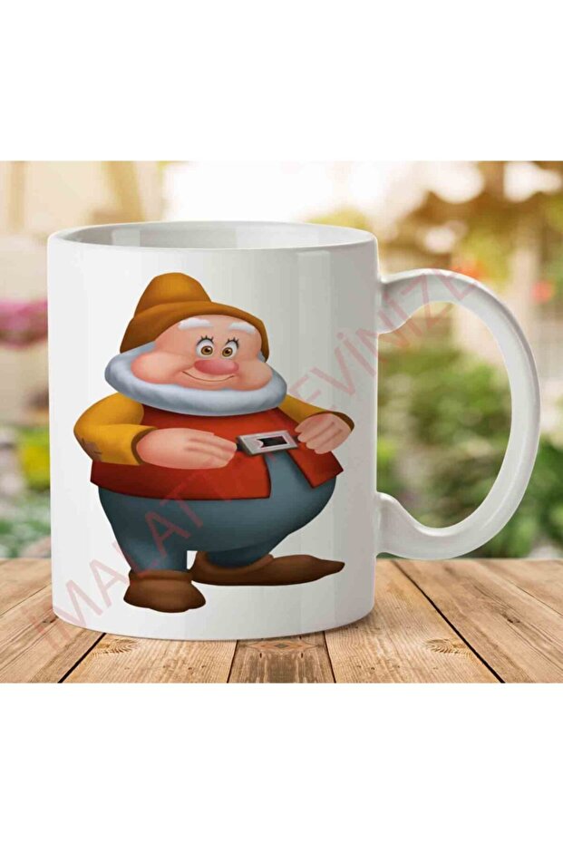 كوب مطبوع على الجانبين من Seven Dwarfs