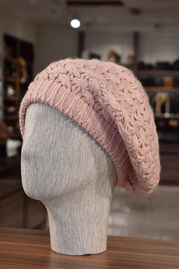 Pink Women's Painter Straw Knitted Beret