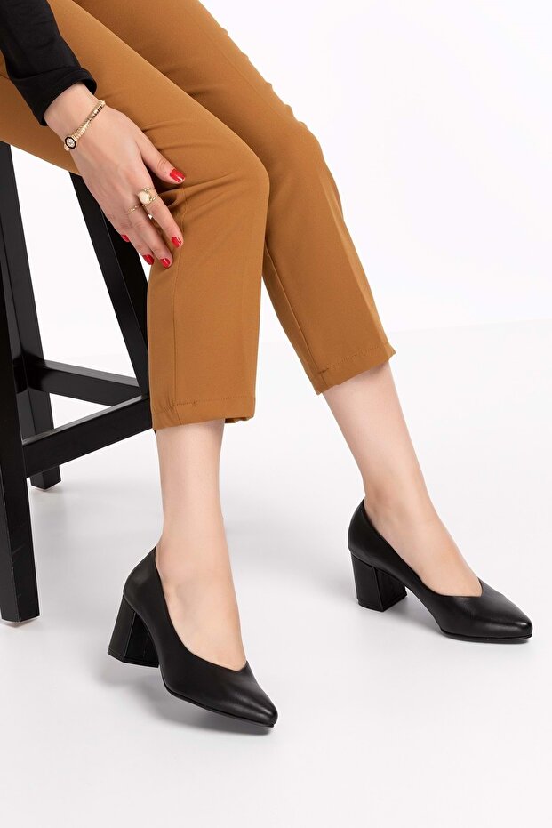 Women's Genuine Leather Classic Heeled Shoes
