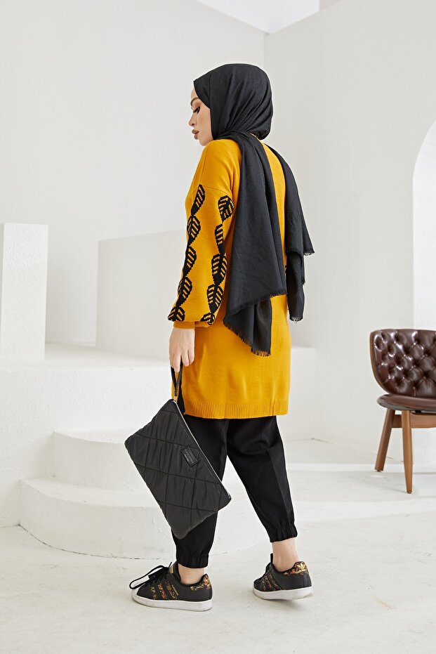 Kol Işlemeli Triko Kazak - 8