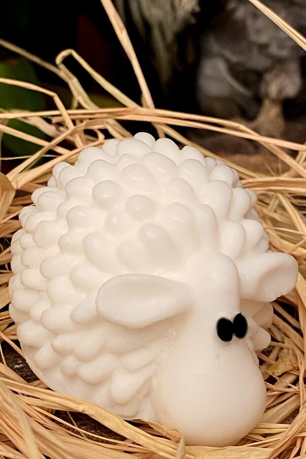 Decorative Gift Decorative Hand and Bath Soap with Lamb Figure - Honey Scented White - 80 Grams