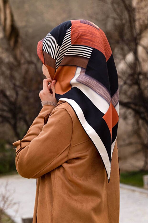 Women's Black Tan Twill Silk Scarf