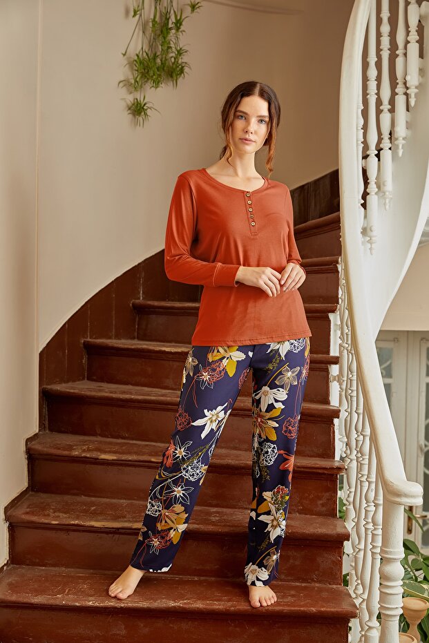 طقم بيجامة مطوي - 1