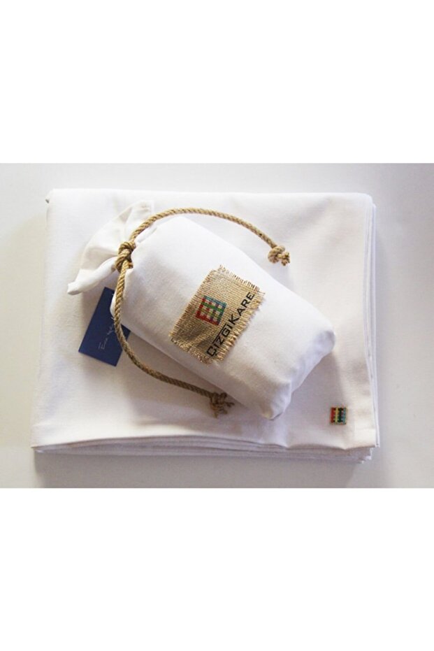 مفرش طاولة أبيض - 3