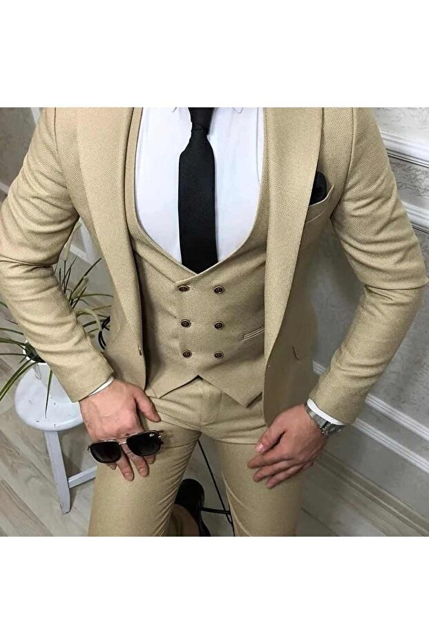 Solid Color Suit with Slim-Fit Vest