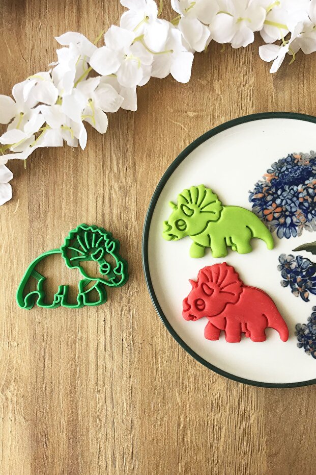 Set of 3 Favorite Dinosaurs (COOKIE CUTTER)