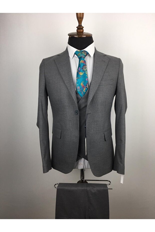 Erkek Gri Mono Yaka Tek Düğme Çift Yırtmaç Kruvaze Yelekli Slimfit Düz Füme Takım Elbise - 1