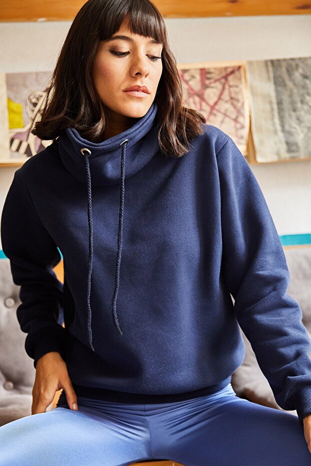 Women's Navy Blue Long Throat Soft Textured Thick Sweatshirt SWT-19000189