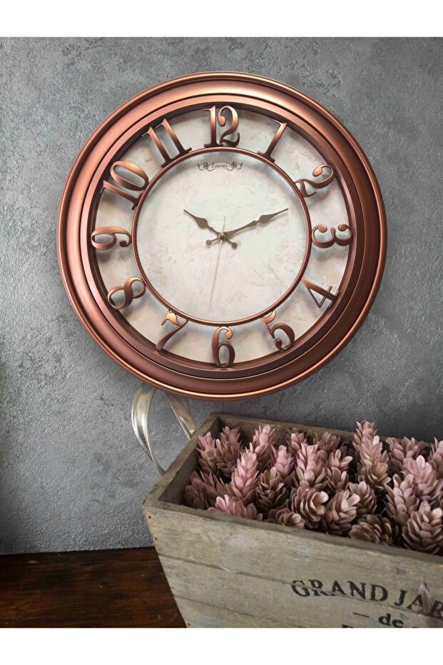 Akar Seconds Silent Mechanism Decorative Wall Clock 46 cm