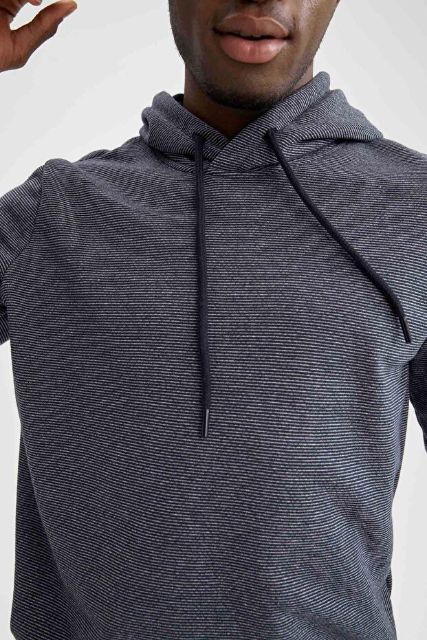 سويت شيرت بقصة عادية - 2