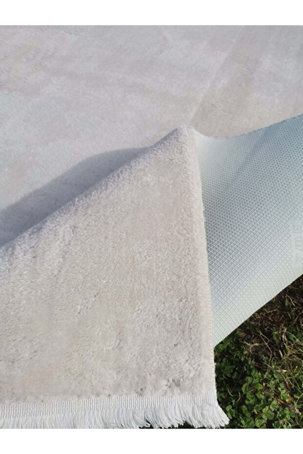 Post Peluş Halı Krem - 1