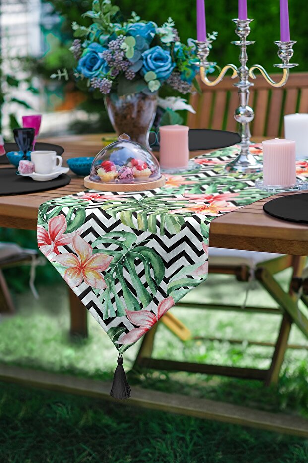 Zigzag Zebra Patterned Digital Printed Tasseled Chenille Triangle Runner - 1