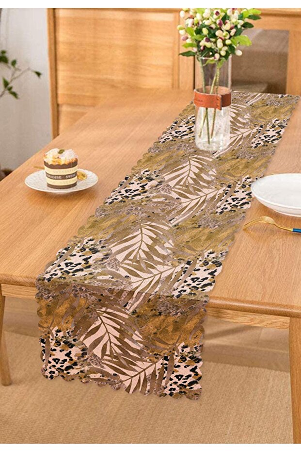 Leopard Themed Dry Leaf Patterned Digital Printed Runner - 1