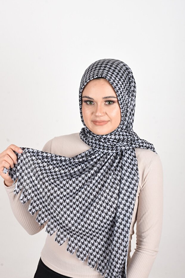 وشاح شال جاهز من الليكرا منقوش باللونين الأبيض والأسود