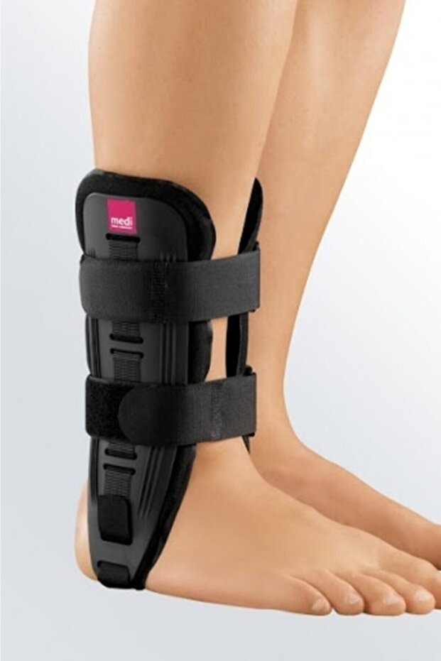 تقويم تثبيت المعصم من Medi M Step