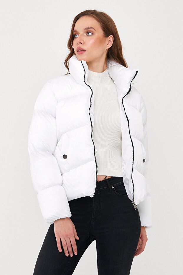 Kadın Beyaz Oversize Şişme Mont - 4