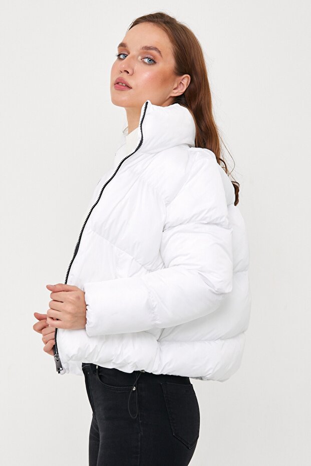 Kadın Beyaz Oversize Şişme Mont - 8