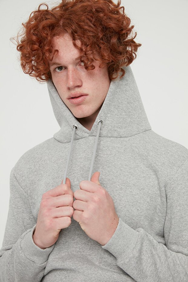 Gri Melanj Regular/Normal Kesim Kapüşonlu İçi Polar/Sıcak Tutan Sweatshirt TMNAW20SW0163 - 6