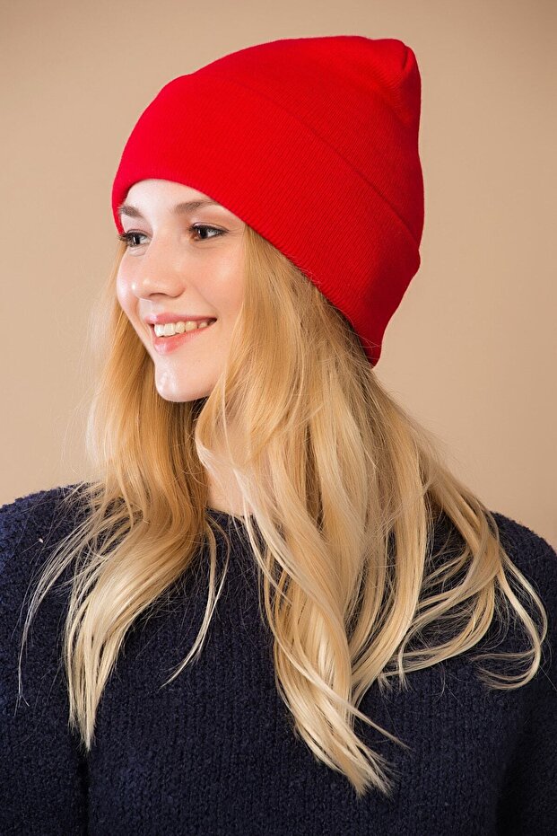 قبعة حمراء أساسية للجنسين - 1