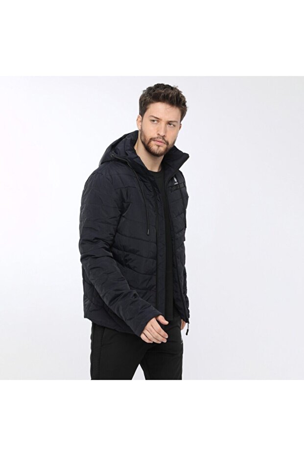 Sn19 Joseph Coat - 1