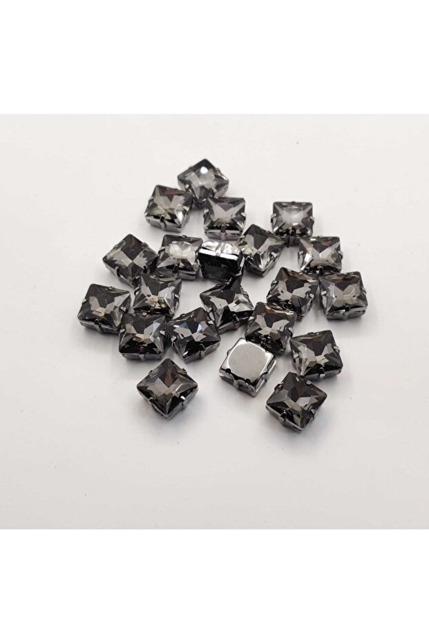حجر زجاجي مربع 12x12 مع 10 قطع من الماس الأسود