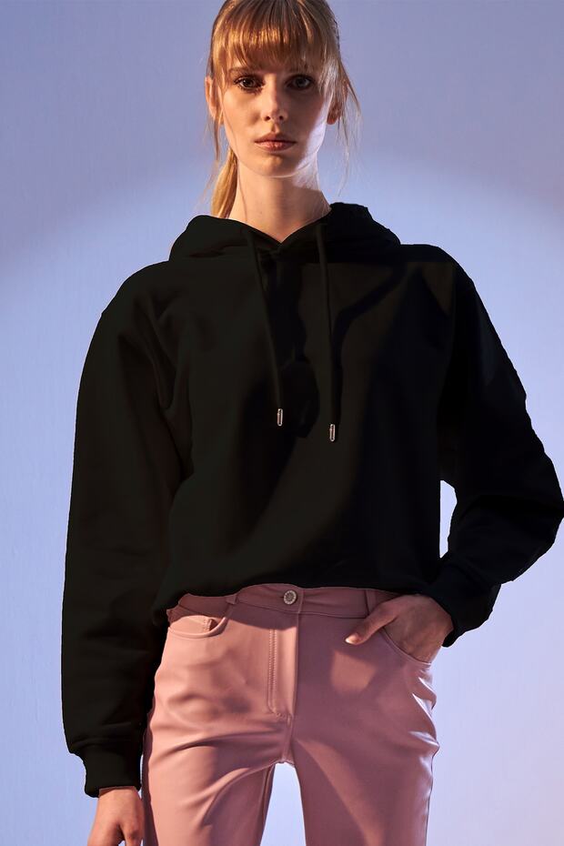 Siyah Kapüşonlu Sweatshirt - 1