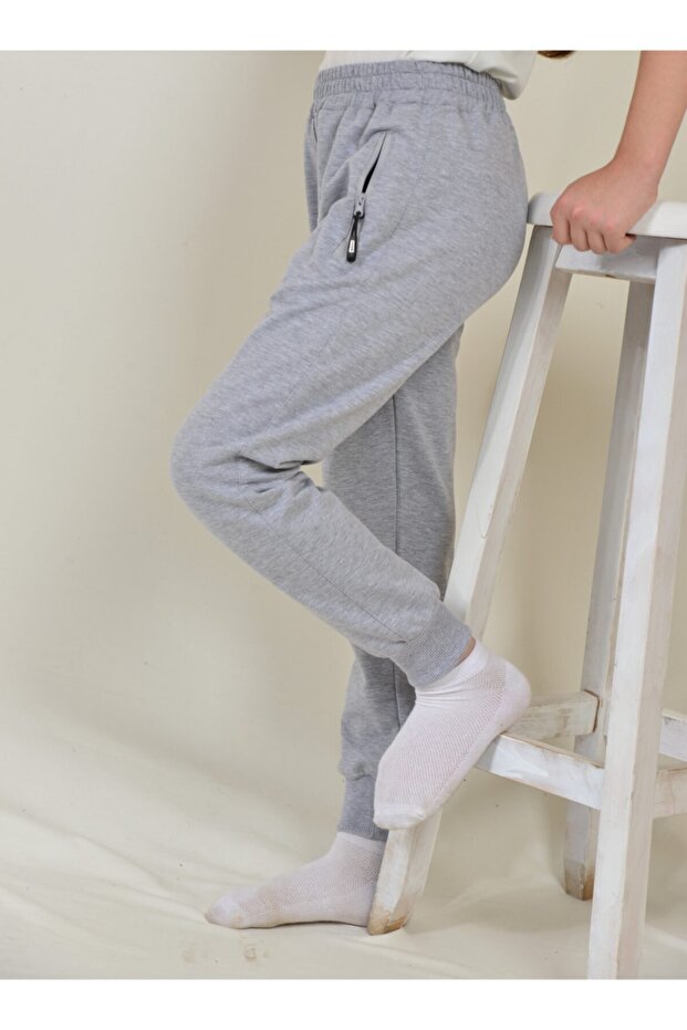 Unisex Kids Gray Tracksuit Bottom 4-season