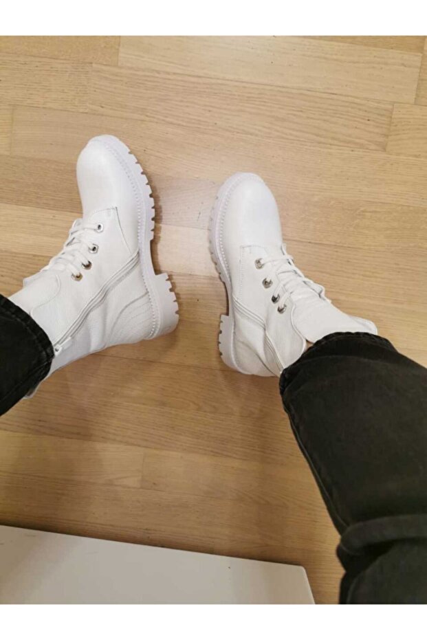 Beyaz Fermuarlı Bot - 2