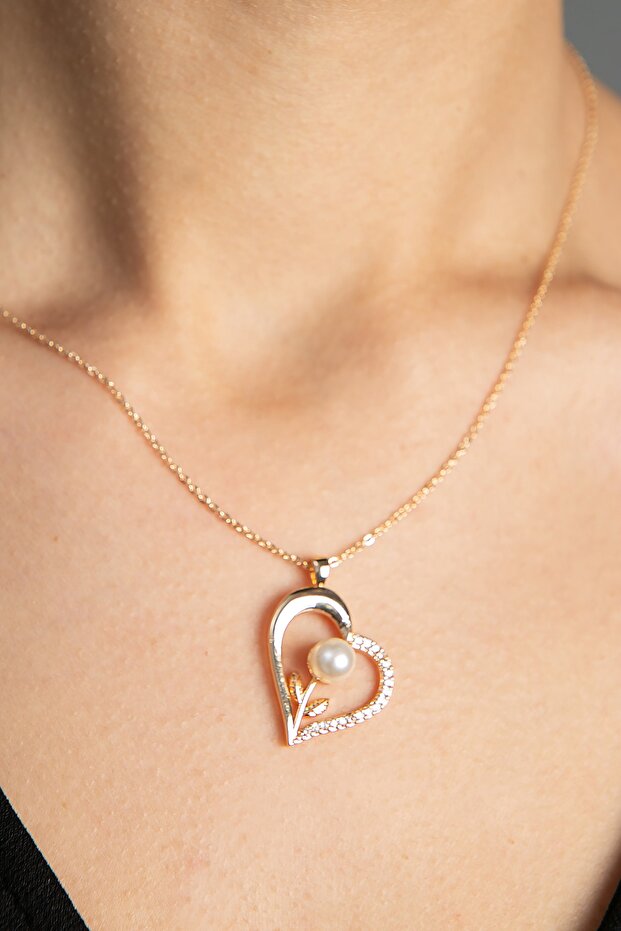 Women's Pearl Detailed Heart Model Necklace