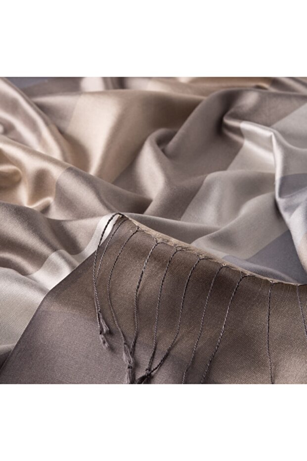 Block Patterned Silk Shawl Model 29 - 3