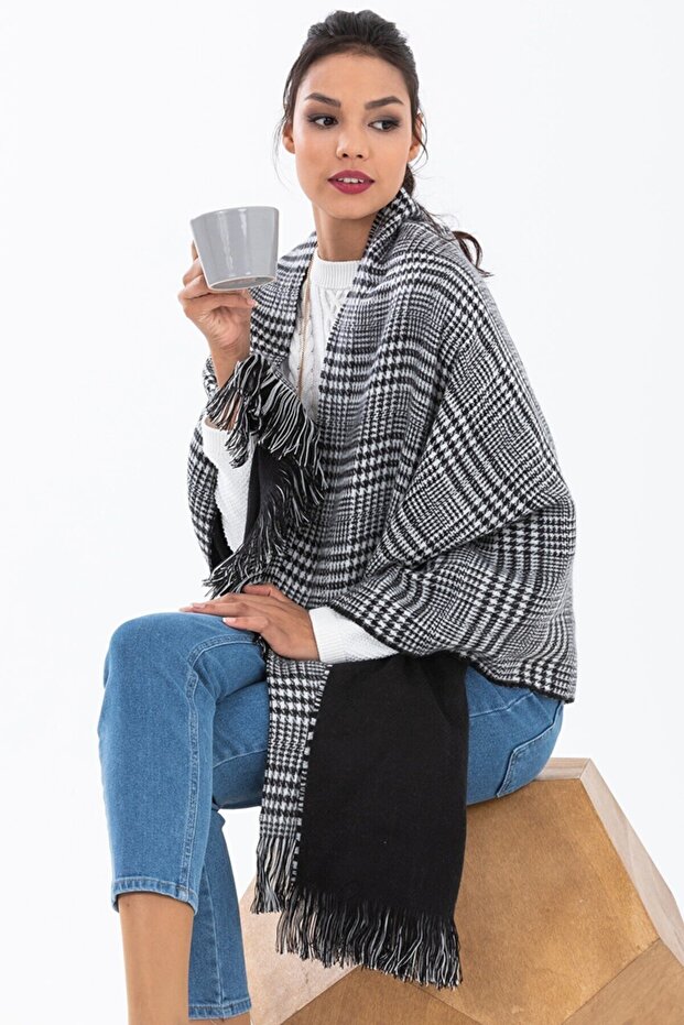 Checked Double Sided Shoulder Shawl - 2