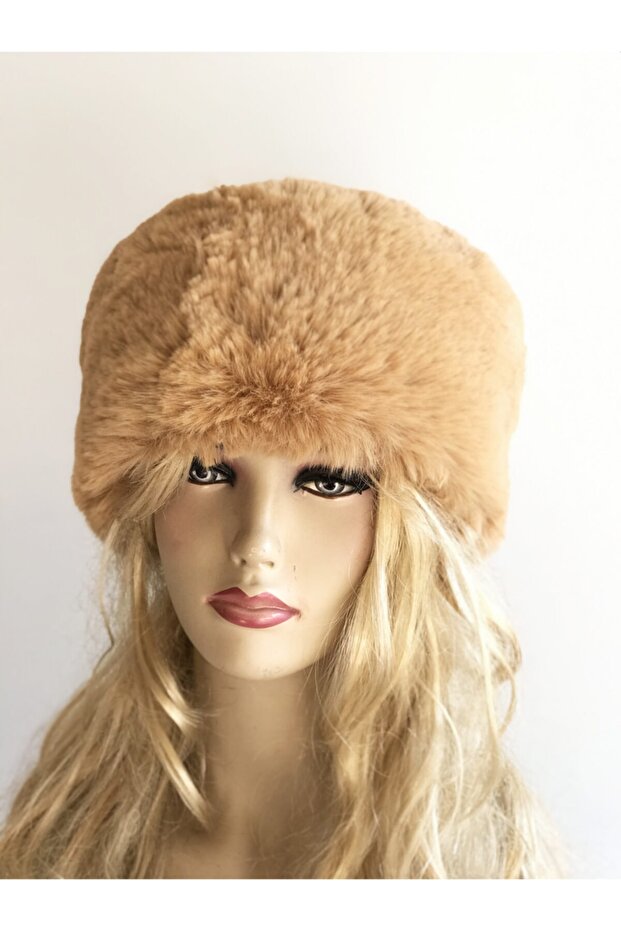 Milky Brown Faux Fur Heart
