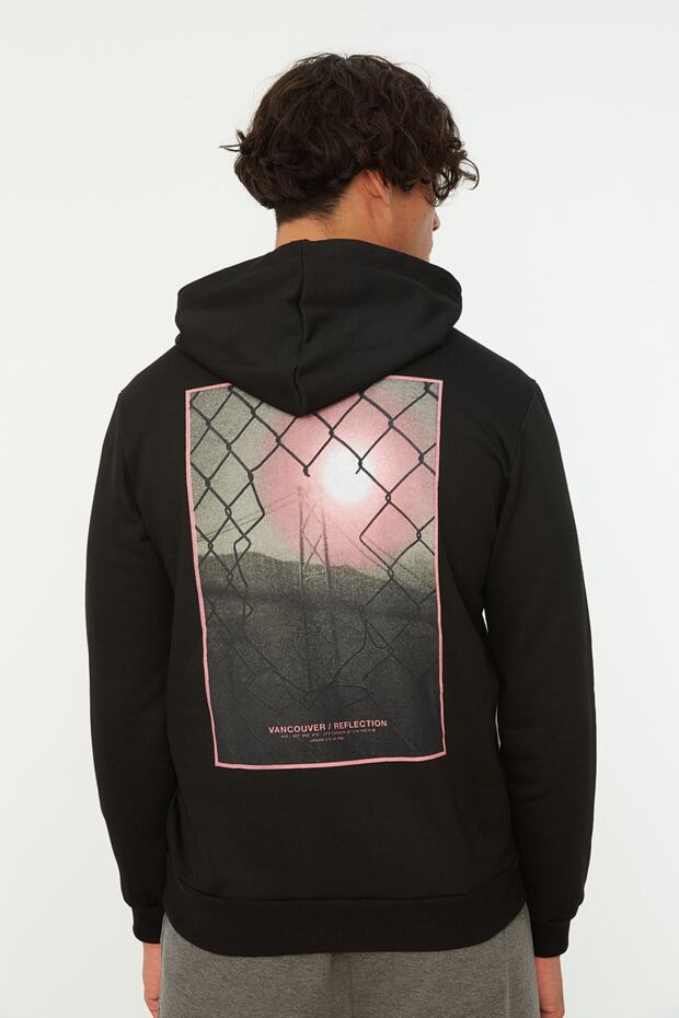 Siyah Regular/Normal Kesim Kapüşonlu Sırt Baskılı Sweatshirt TMNAW21SW0514 - 1