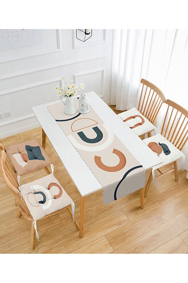 Abstract Designed Set of 4 Fluffy Chair Cushions and 1 Runner
