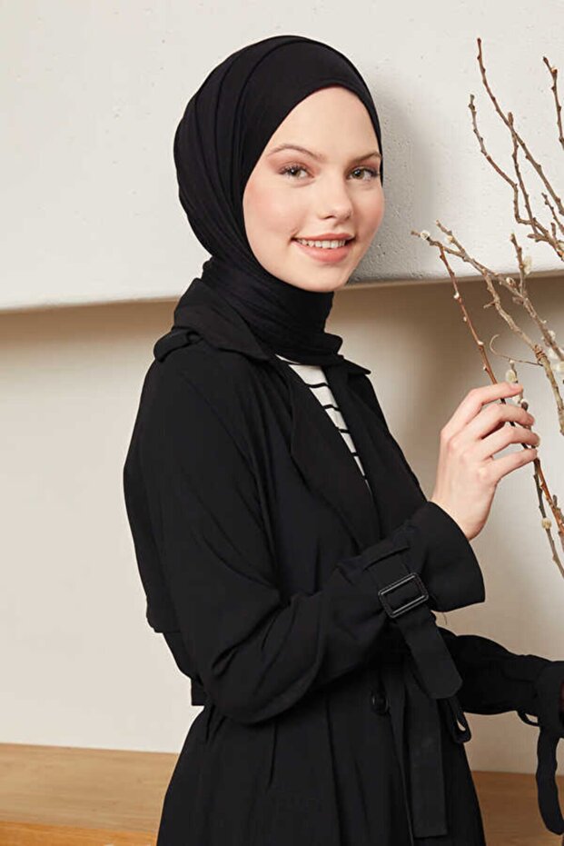 شال ممشط أسود نسائي