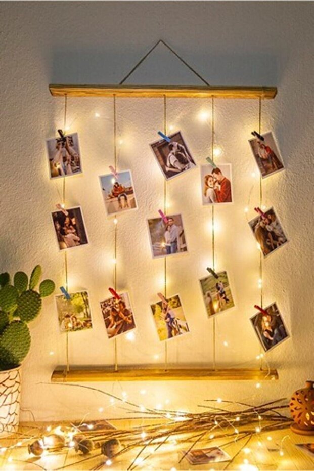 Lighted Photo Hanger with String Frame and String Latch - 1