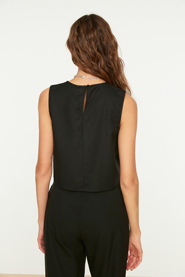Siyah Kolsuz Crop Dokuma Keten Görünümlü Bluz TWOSS22BZ0246 - 6