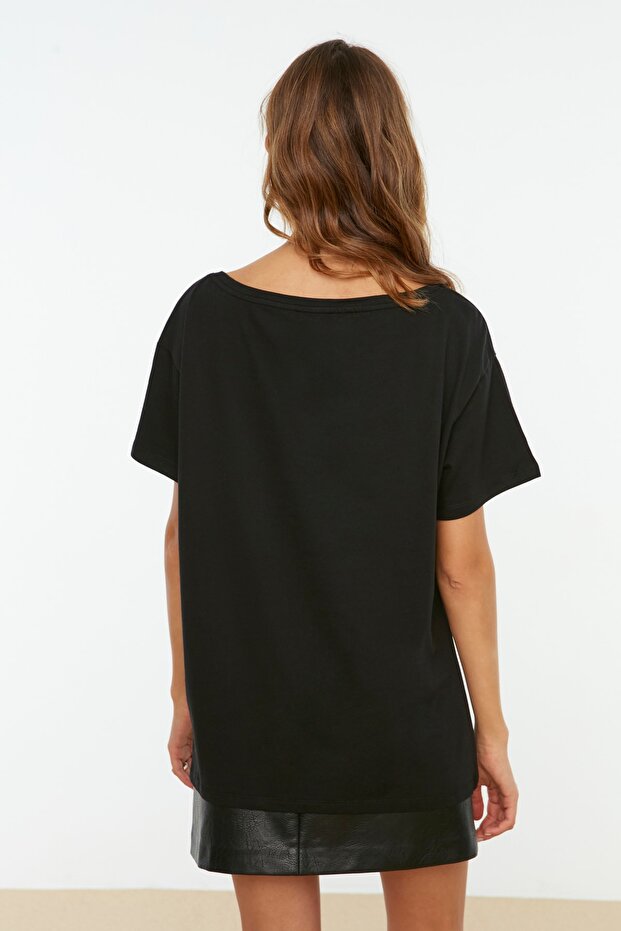 Siyah %100 Pamuk Oversize/Geniş Kalıp Kayık Yaka Örme T-Shirt TWOSS20TS0140 - 7