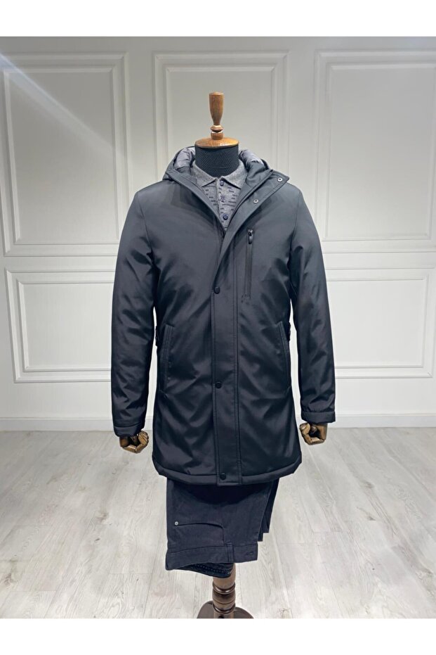 Kapüşonlu Siyah Kaban - 2