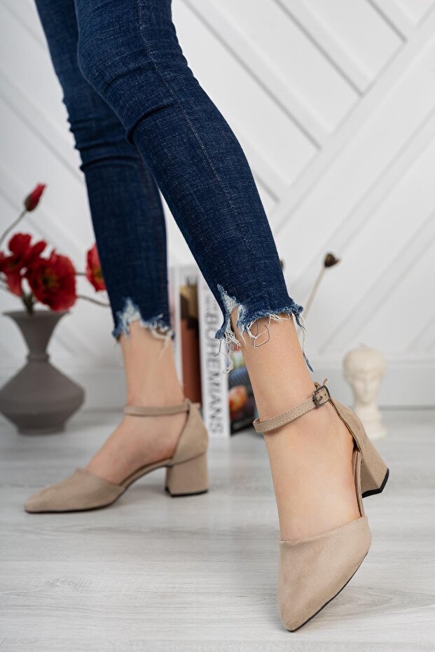 Women's Pointed Toe Beige Suede Heels New Classic
