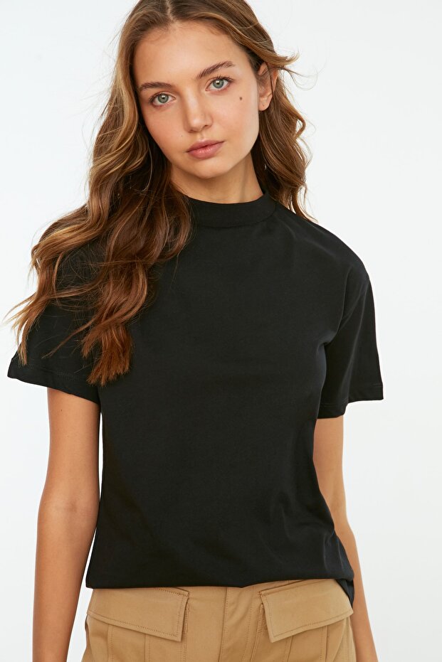 Siyah %100 Pamuk Basic Regular/Normal Kalıp Dik Yaka Örme T-Shirt TWOAW20TS0096 - 10