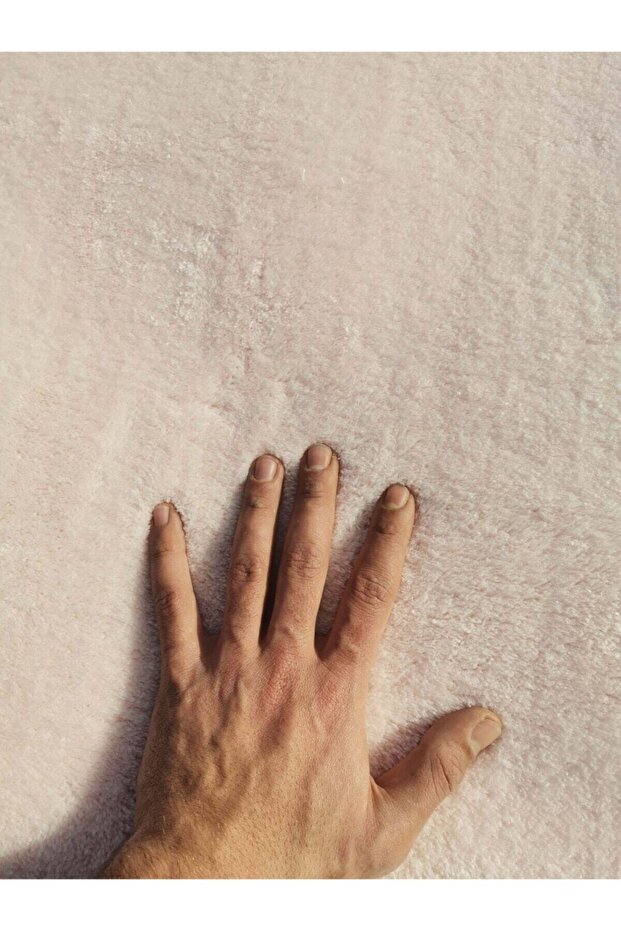 Post Peluş Halı Pudra - 4