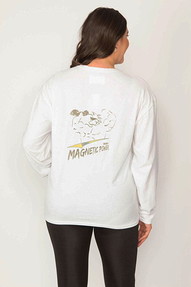 سويت شيرت نسائي من نسيج القطن ذو حجم كبير ورقبة دائرية وطباعة خلفية مفصلة 65n31024 - 4