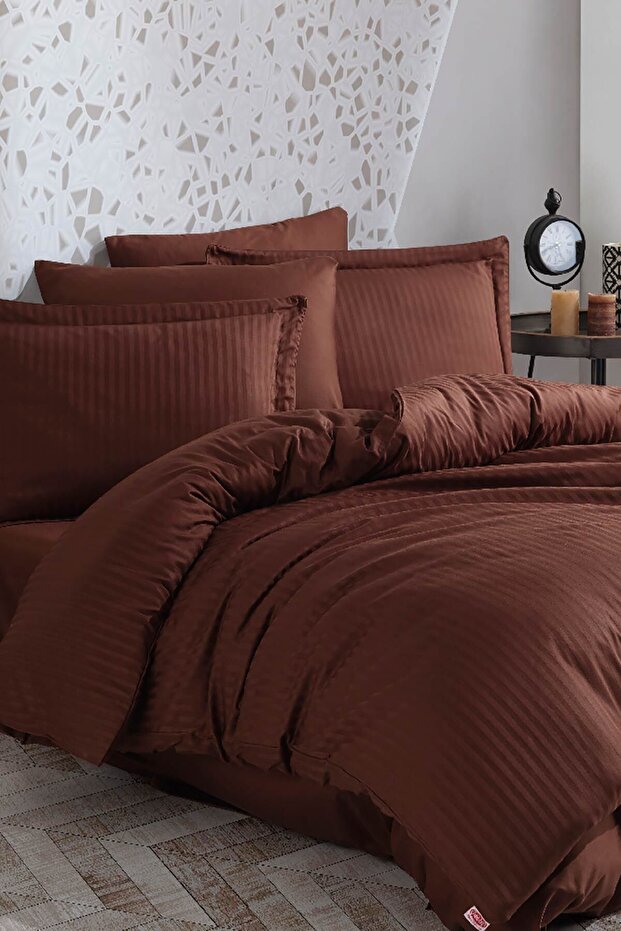 Striped Satin Double Jacquard Duvet Cover Set - Brown