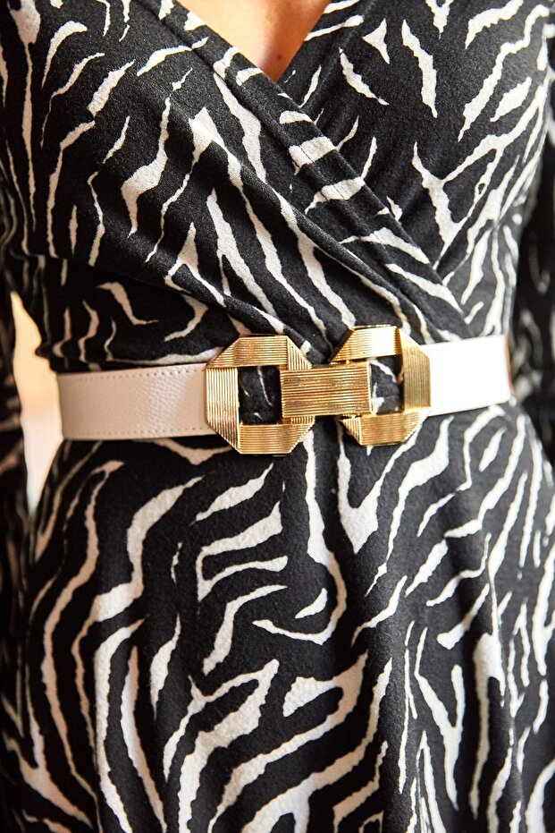 Woman's White Elastic Back Snap Buckle Belt KMR-19000109